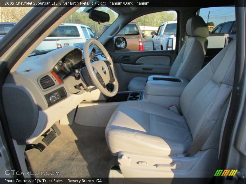 Silver Birch Metallic / Light Titanium/Dark Titanium 2009 Chevrolet Suburban LT