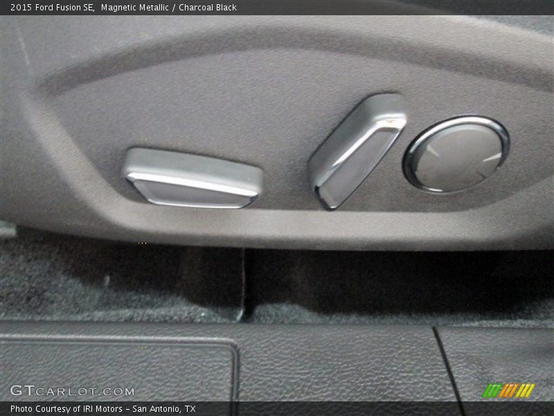 Magnetic Metallic / Charcoal Black 2015 Ford Fusion SE
