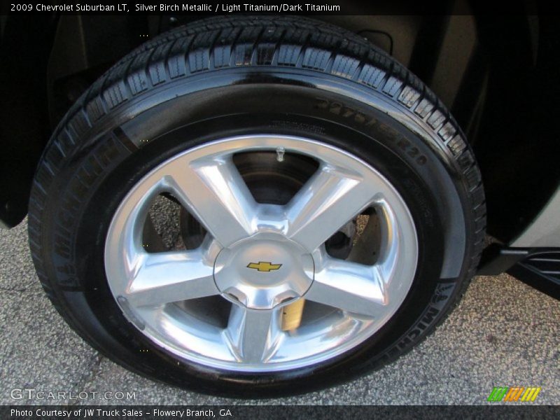 Silver Birch Metallic / Light Titanium/Dark Titanium 2009 Chevrolet Suburban LT