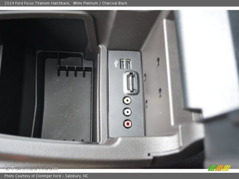 White Platinum / Charcoal Black 2014 Ford Focus Titanium Hatchback
