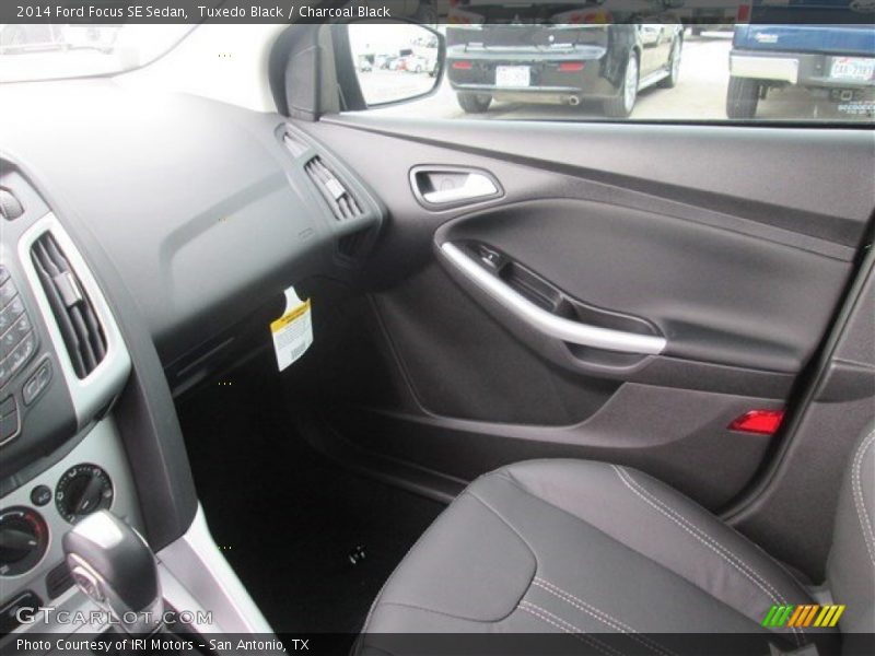 Tuxedo Black / Charcoal Black 2014 Ford Focus SE Sedan