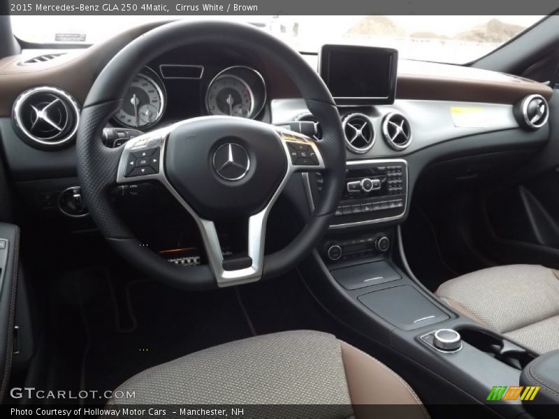 Brown Interior - 2015 GLA 250 4Matic 