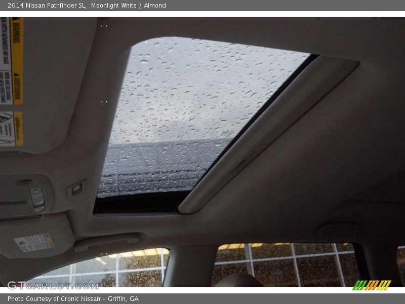 Moonlight White / Almond 2014 Nissan Pathfinder SL