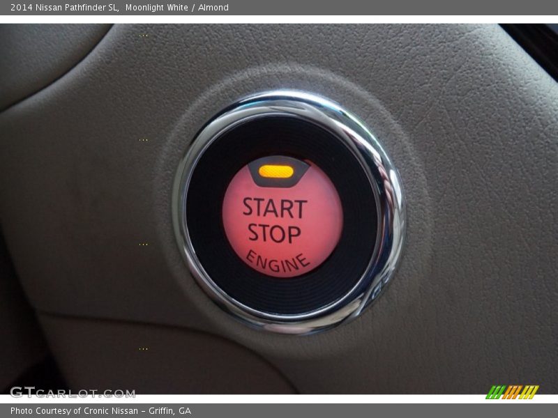 Moonlight White / Almond 2014 Nissan Pathfinder SL