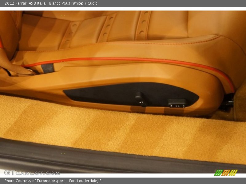 Bianco Avus (White) / Cuoio 2012 Ferrari 458 Italia