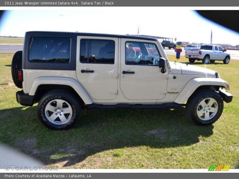 Sahara Tan / Black 2011 Jeep Wrangler Unlimited Sahara 4x4