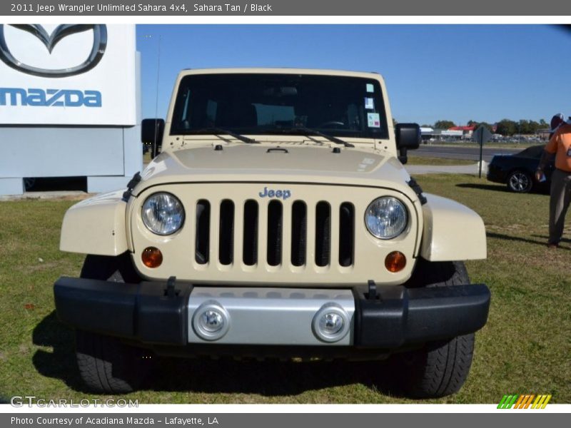Sahara Tan / Black 2011 Jeep Wrangler Unlimited Sahara 4x4