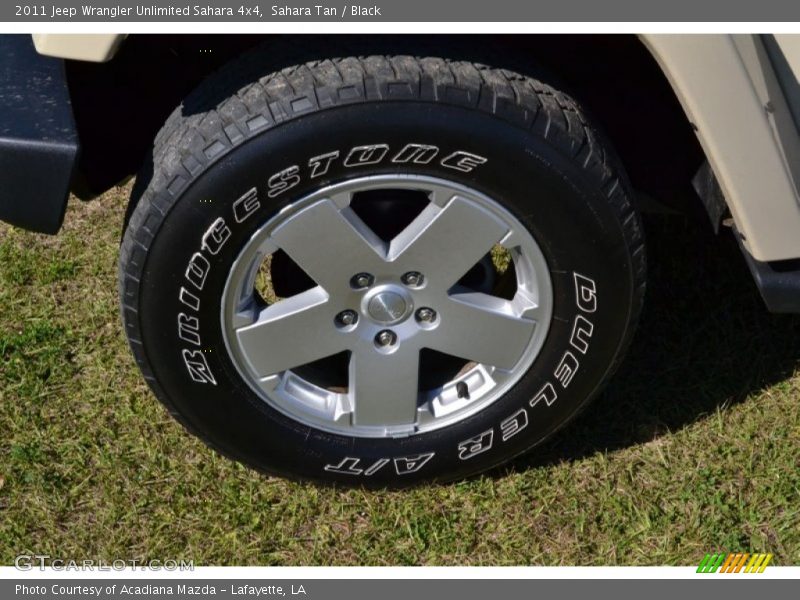 Sahara Tan / Black 2011 Jeep Wrangler Unlimited Sahara 4x4
