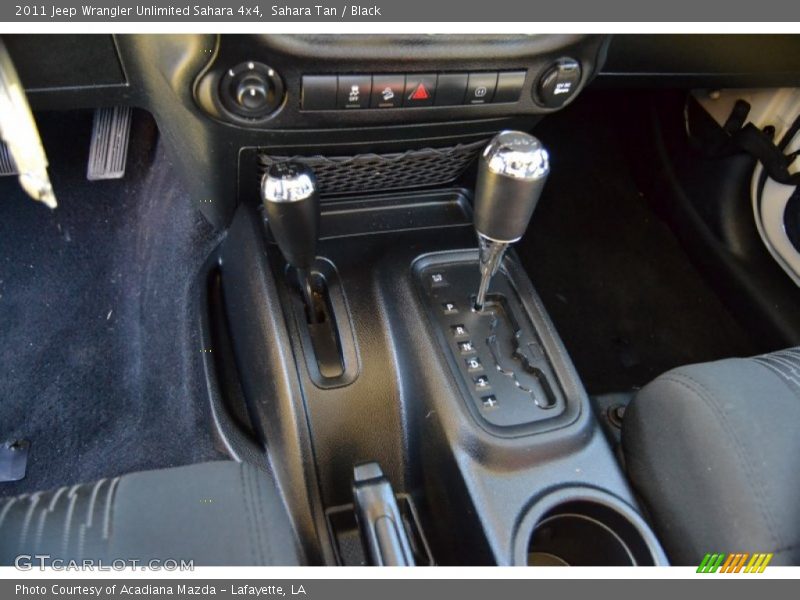 Sahara Tan / Black 2011 Jeep Wrangler Unlimited Sahara 4x4