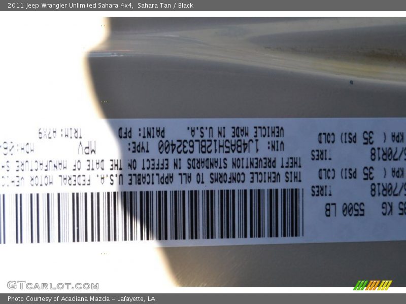 Sahara Tan / Black 2011 Jeep Wrangler Unlimited Sahara 4x4