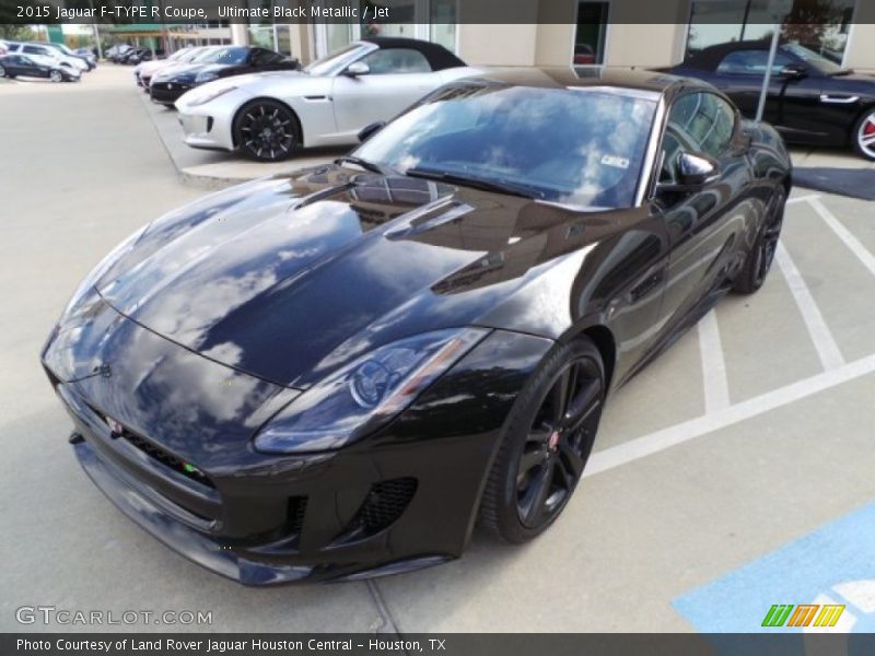 Front 3/4 View of 2015 F-TYPE R Coupe