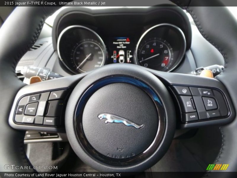 Controls of 2015 F-TYPE R Coupe