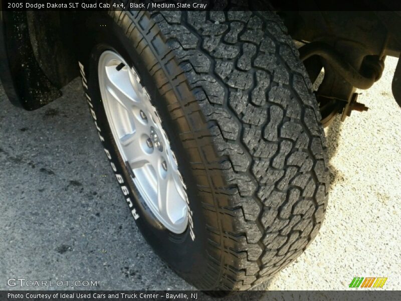 Black / Medium Slate Gray 2005 Dodge Dakota SLT Quad Cab 4x4