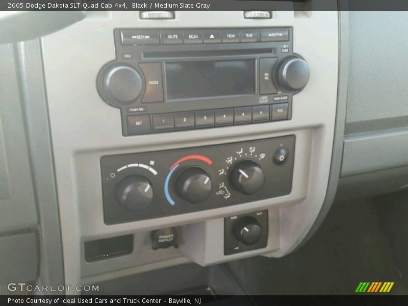 Black / Medium Slate Gray 2005 Dodge Dakota SLT Quad Cab 4x4