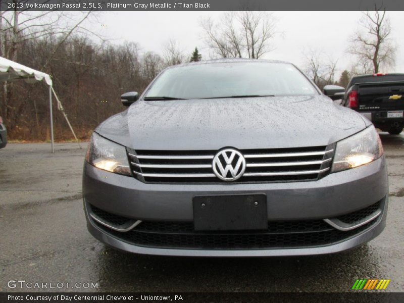 Platinum Gray Metallic / Titan Black 2013 Volkswagen Passat 2.5L S