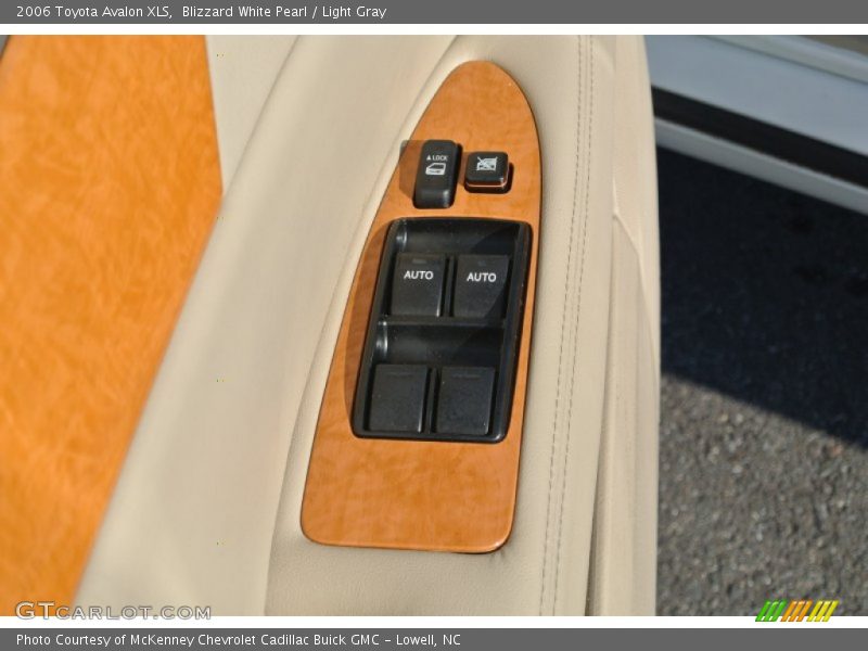 Blizzard White Pearl / Light Gray 2006 Toyota Avalon XLS