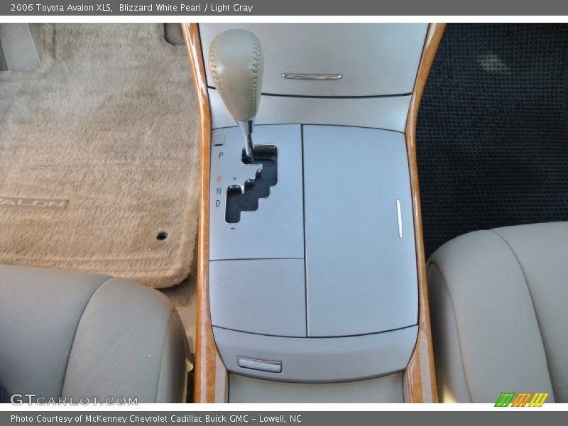 Blizzard White Pearl / Light Gray 2006 Toyota Avalon XLS
