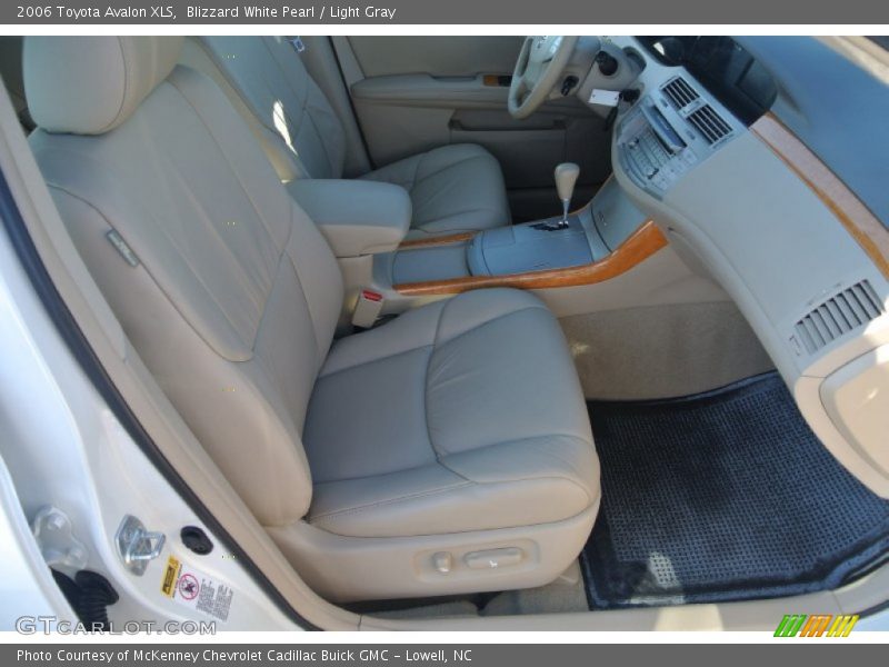 Blizzard White Pearl / Light Gray 2006 Toyota Avalon XLS
