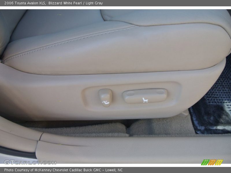 Blizzard White Pearl / Light Gray 2006 Toyota Avalon XLS