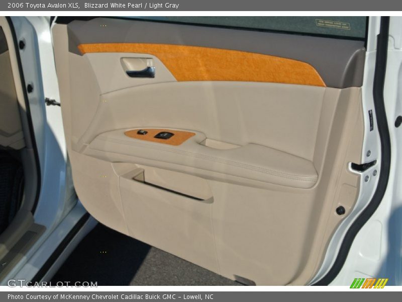 Blizzard White Pearl / Light Gray 2006 Toyota Avalon XLS