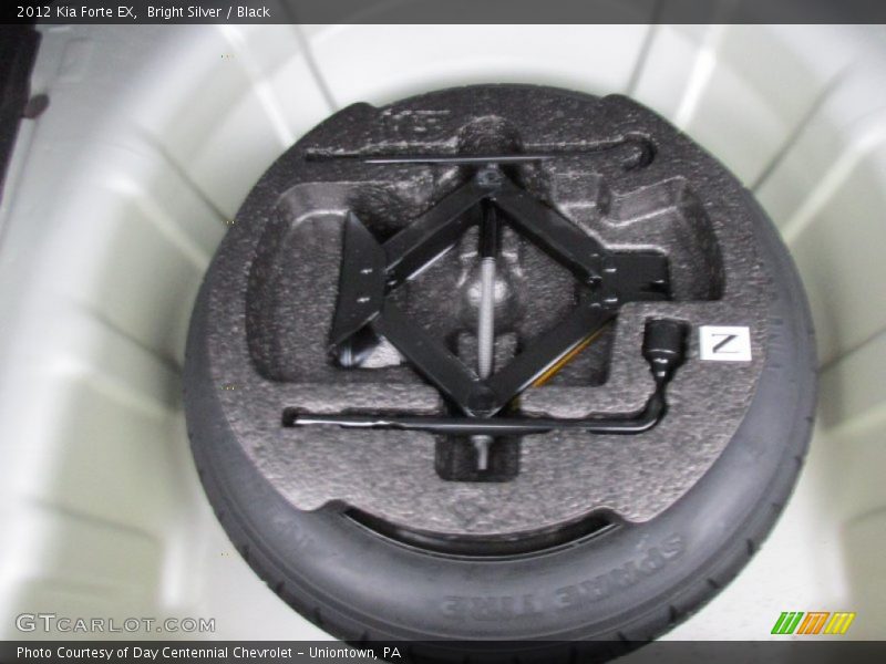 Bright Silver / Black 2012 Kia Forte EX