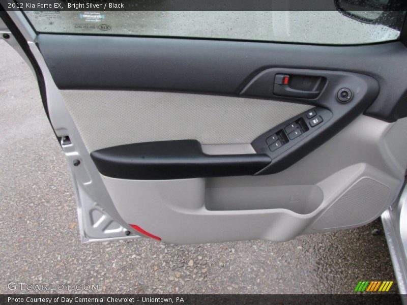 Bright Silver / Black 2012 Kia Forte EX