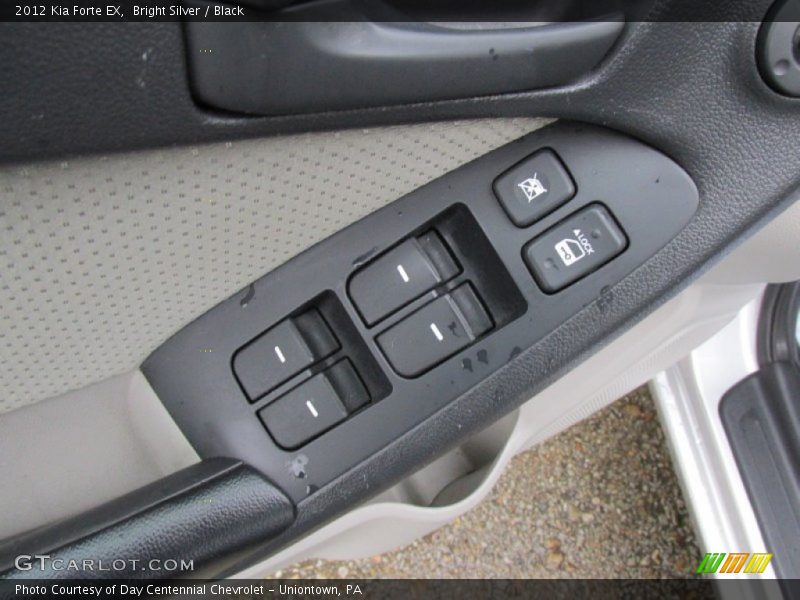 Bright Silver / Black 2012 Kia Forte EX