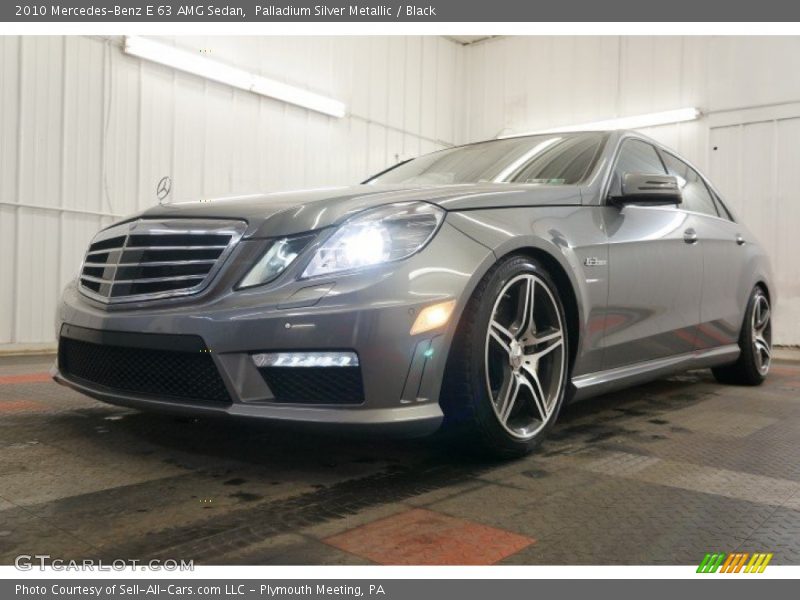 Front 3/4 View of 2010 E 63 AMG Sedan