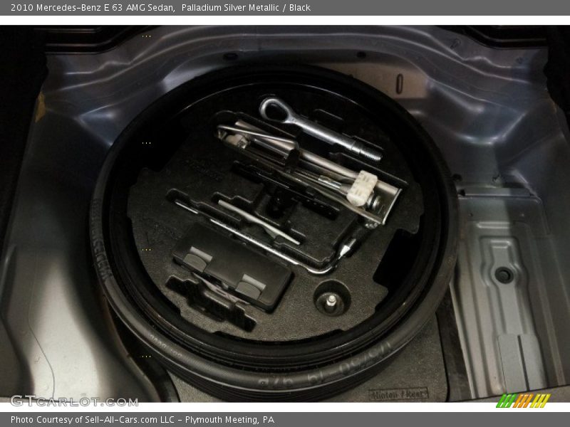 Tool Kit of 2010 E 63 AMG Sedan