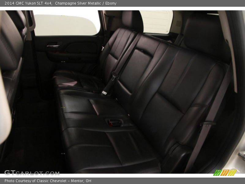 Champagne Silver Metallic / Ebony 2014 GMC Yukon SLT 4x4