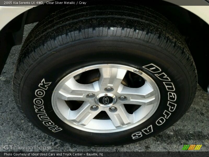 Clear Silver Metallic / Gray 2005 Kia Sorento LX 4WD