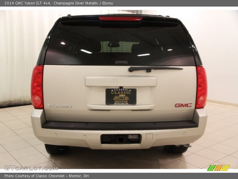 Champagne Silver Metallic / Ebony 2014 GMC Yukon SLT 4x4