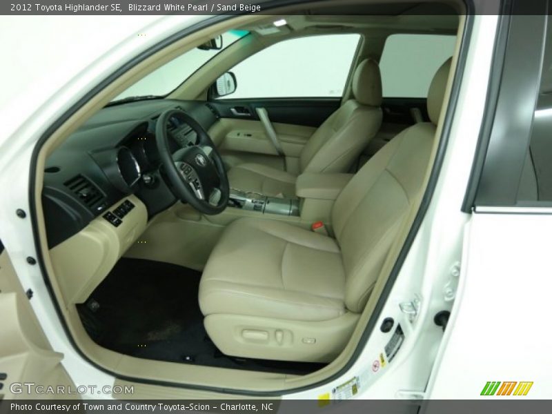 Blizzard White Pearl / Sand Beige 2012 Toyota Highlander SE