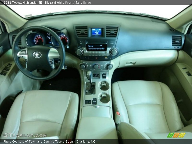 Blizzard White Pearl / Sand Beige 2012 Toyota Highlander SE