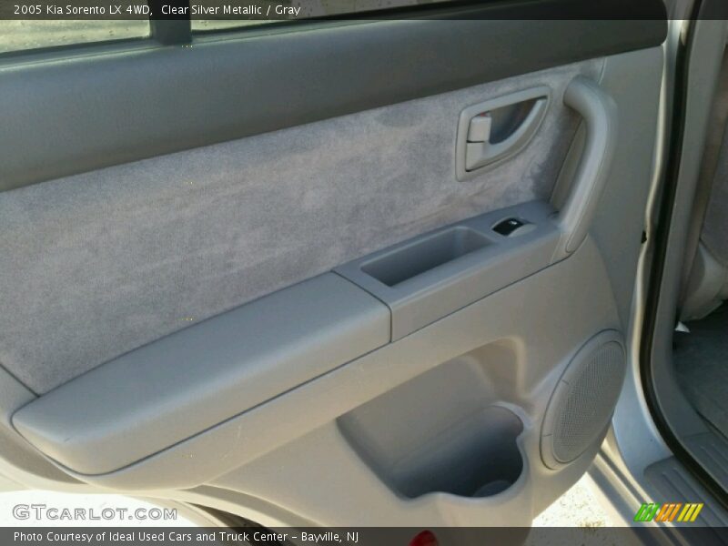Clear Silver Metallic / Gray 2005 Kia Sorento LX 4WD