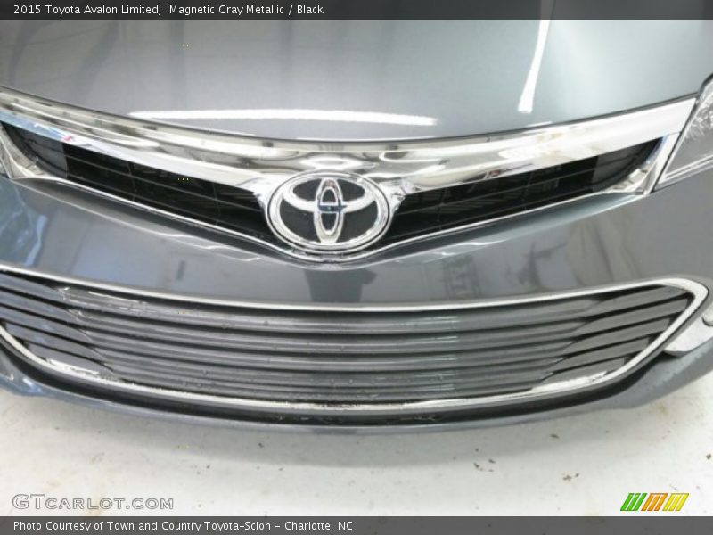 Magnetic Gray Metallic / Black 2015 Toyota Avalon Limited