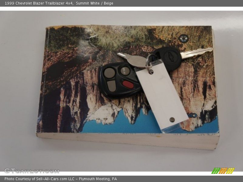 Summit White / Beige 1999 Chevrolet Blazer Trailblazer 4x4