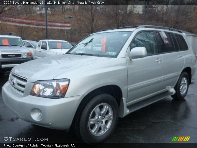 Front 3/4 View of 2007 Highlander V6 4WD