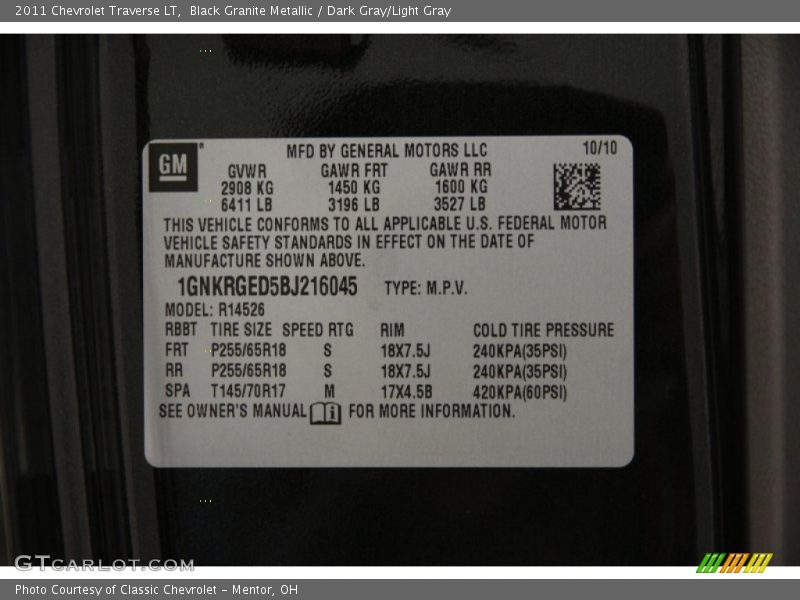 Black Granite Metallic / Dark Gray/Light Gray 2011 Chevrolet Traverse LT