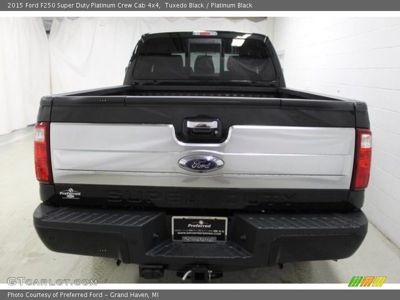 Tuxedo Black / Platinum Black 2015 Ford F250 Super Duty Platinum Crew Cab 4x4