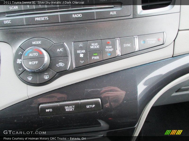 Silver Sky Metallic / Dark Charcoal 2011 Toyota Sienna SE