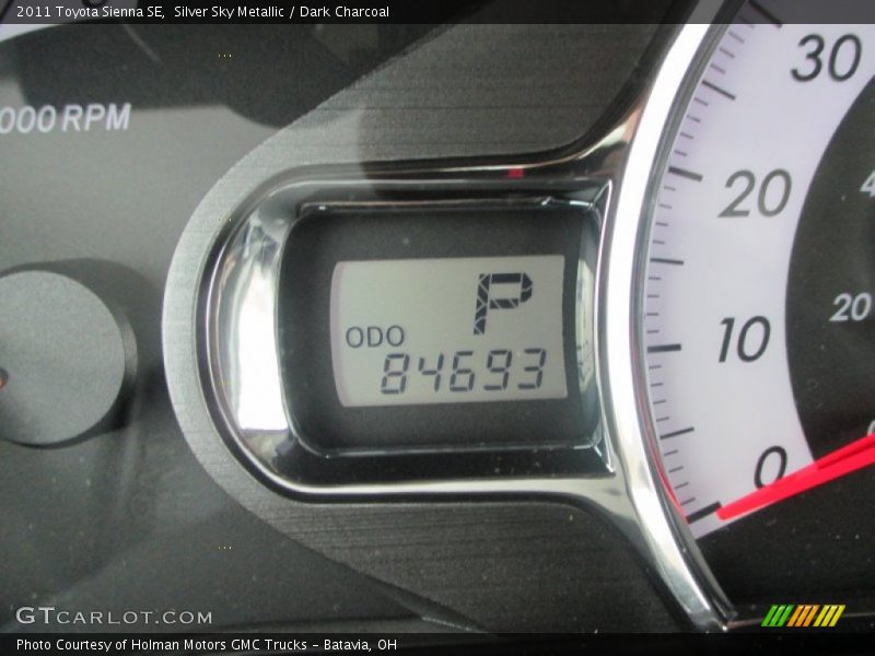 Silver Sky Metallic / Dark Charcoal 2011 Toyota Sienna SE