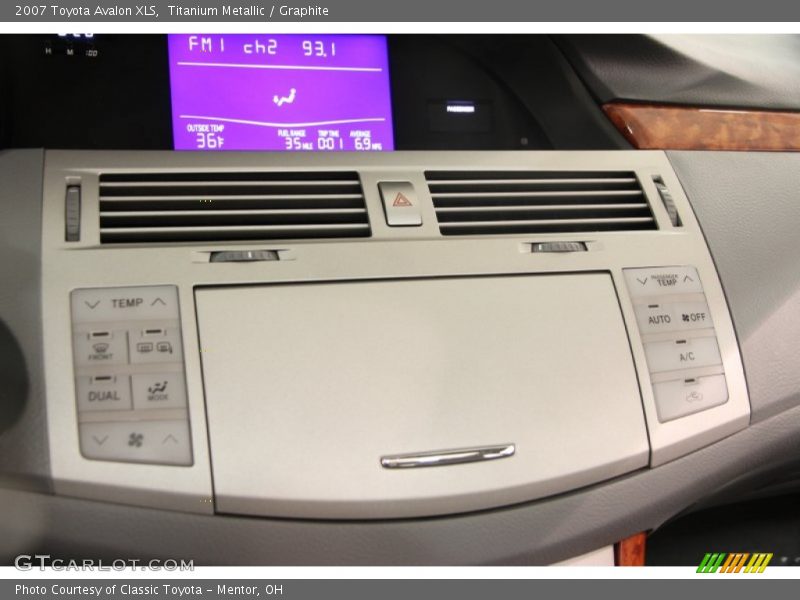 Titanium Metallic / Graphite 2007 Toyota Avalon XLS