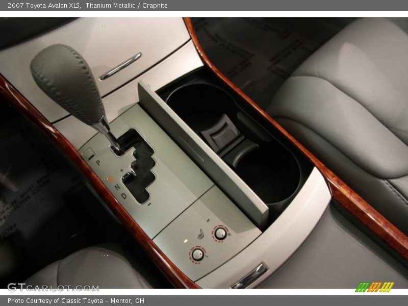 Titanium Metallic / Graphite 2007 Toyota Avalon XLS