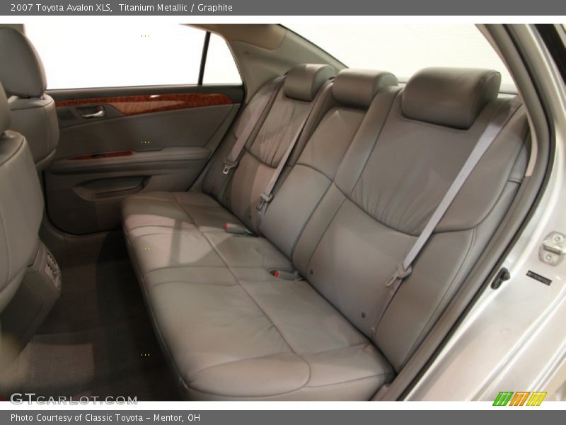 Titanium Metallic / Graphite 2007 Toyota Avalon XLS
