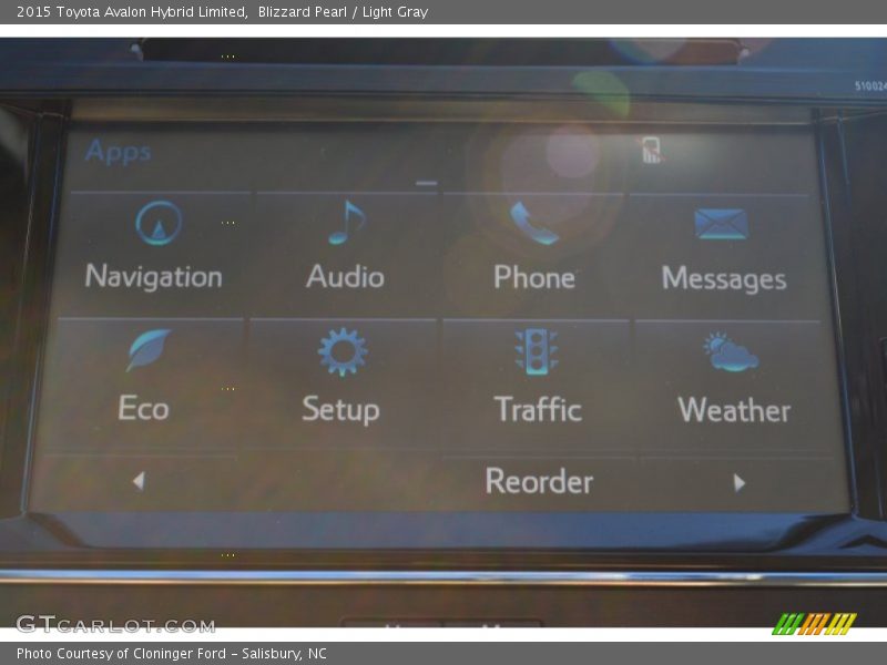Blizzard Pearl / Light Gray 2015 Toyota Avalon Hybrid Limited