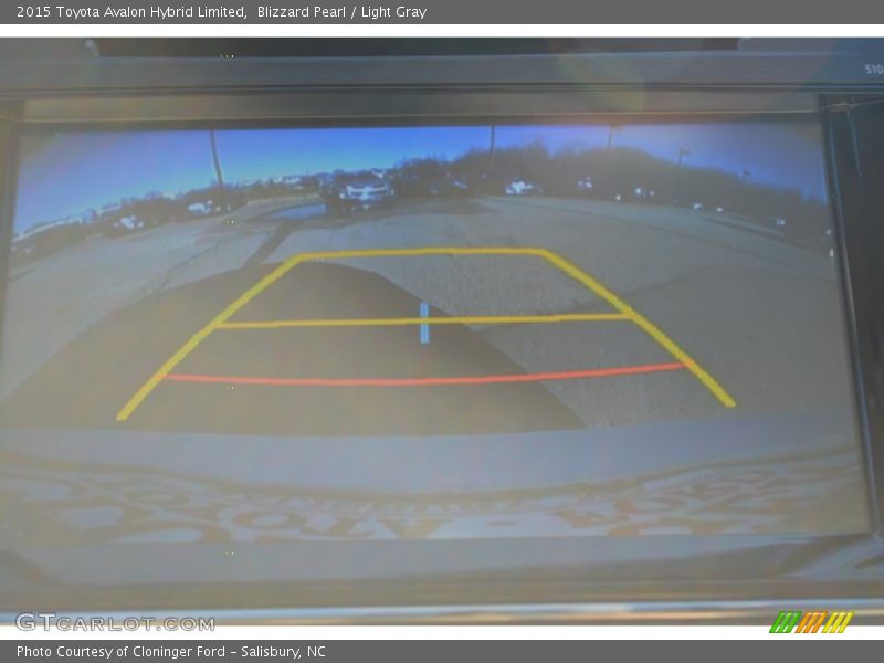 Blizzard Pearl / Light Gray 2015 Toyota Avalon Hybrid Limited