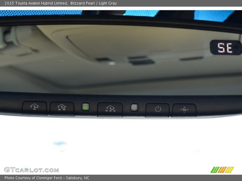 Blizzard Pearl / Light Gray 2015 Toyota Avalon Hybrid Limited