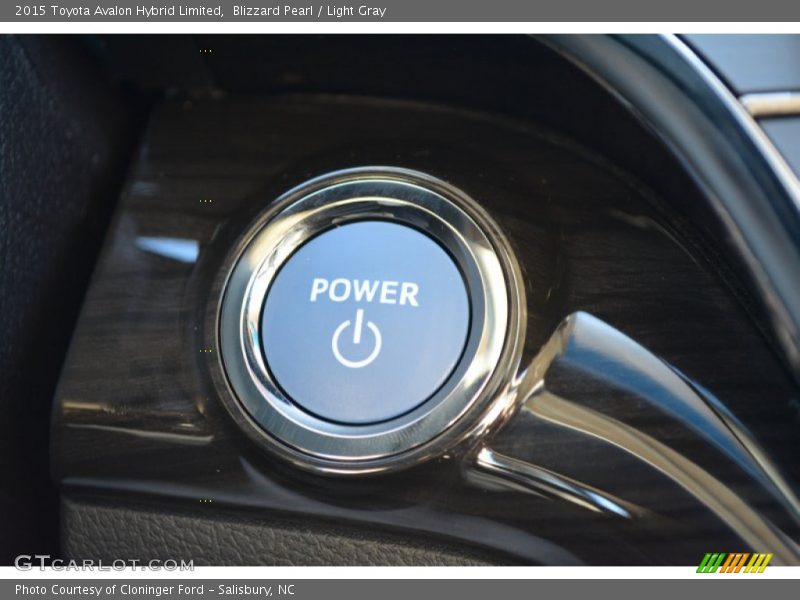 Blizzard Pearl / Light Gray 2015 Toyota Avalon Hybrid Limited