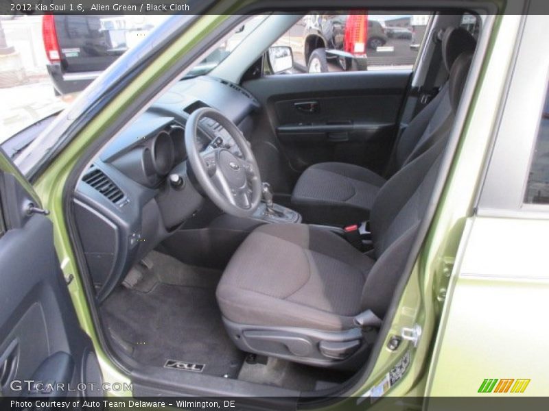 Alien Green / Black Cloth 2012 Kia Soul 1.6